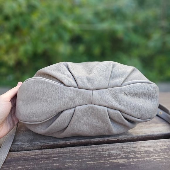 Marc by Marc Jacobs Solid Leather Crossbody Zip Flap Bag, Pre-owned - Picture 11 of 13